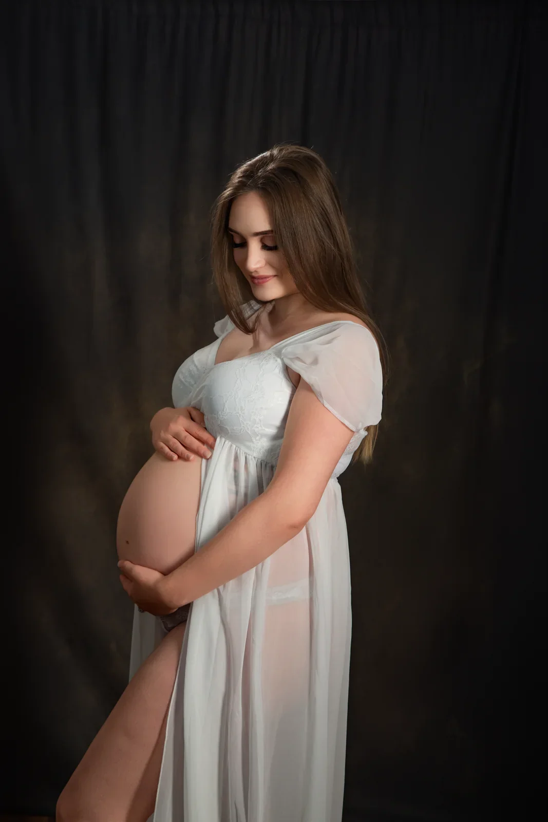 Maternity portrait photographed by Matt Curtis in his Warminster studio